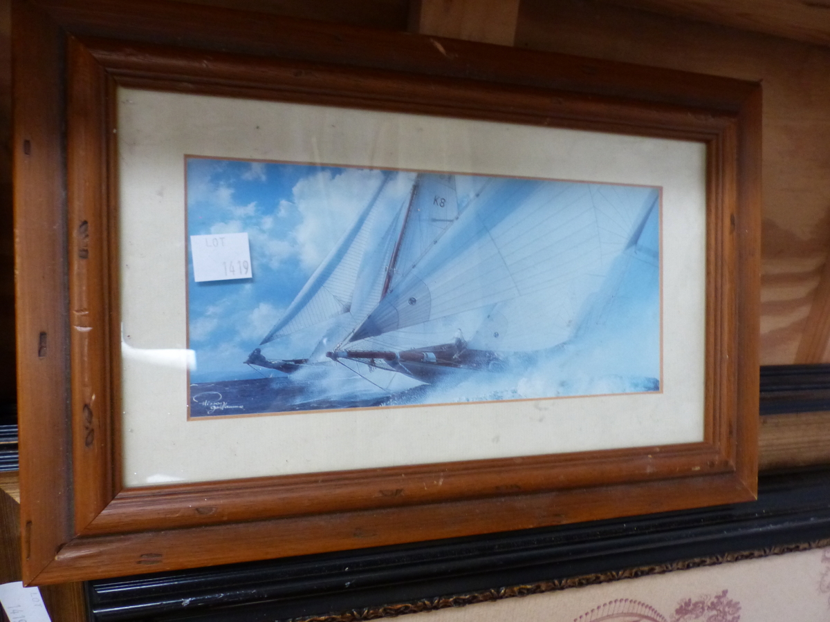 A LARGE COLLECTION OF GILT FRAMED AND OTHER FURNISHING PRINTS ETC. - Bild 11 aus 15