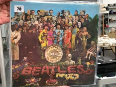 THE BEATLES, SGT PEPPERS LONELY HEARTS CLUB BAND RECORD ALBUM, MONO FIRST PRESSING
