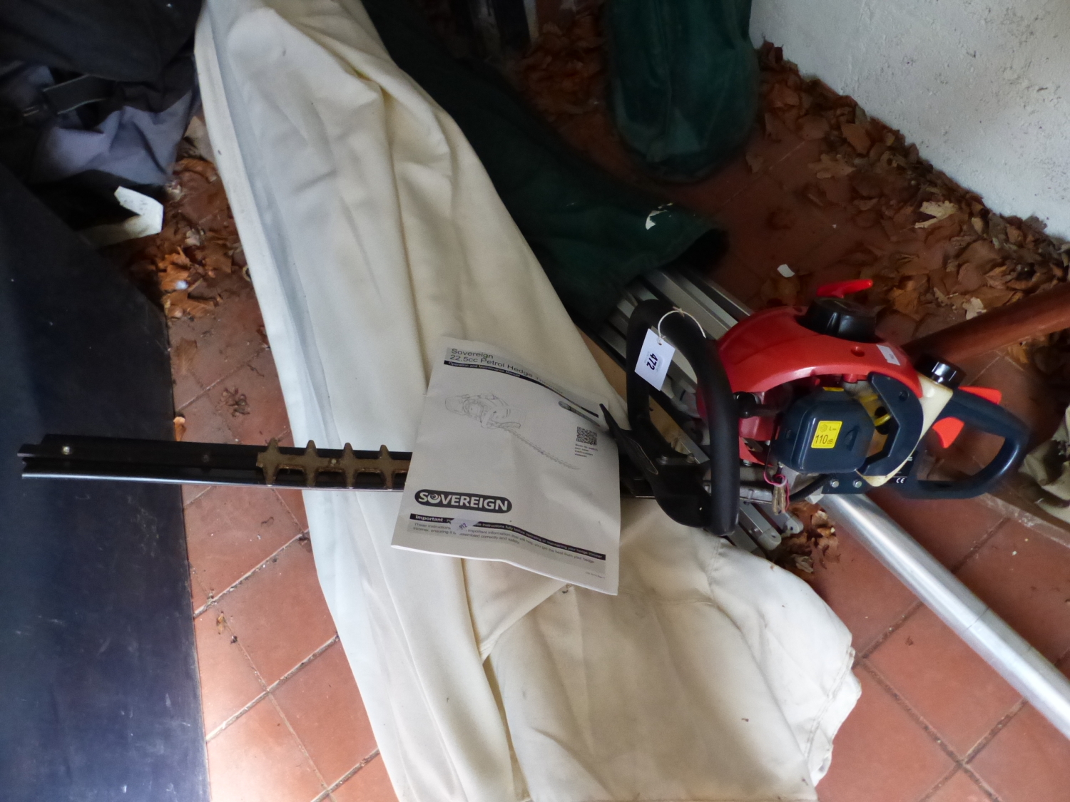 A SOVEREIGN 22.5CC PETROL HEDGE TRIMMER WITH OPERATION AND MAINTENANCE MANUEL