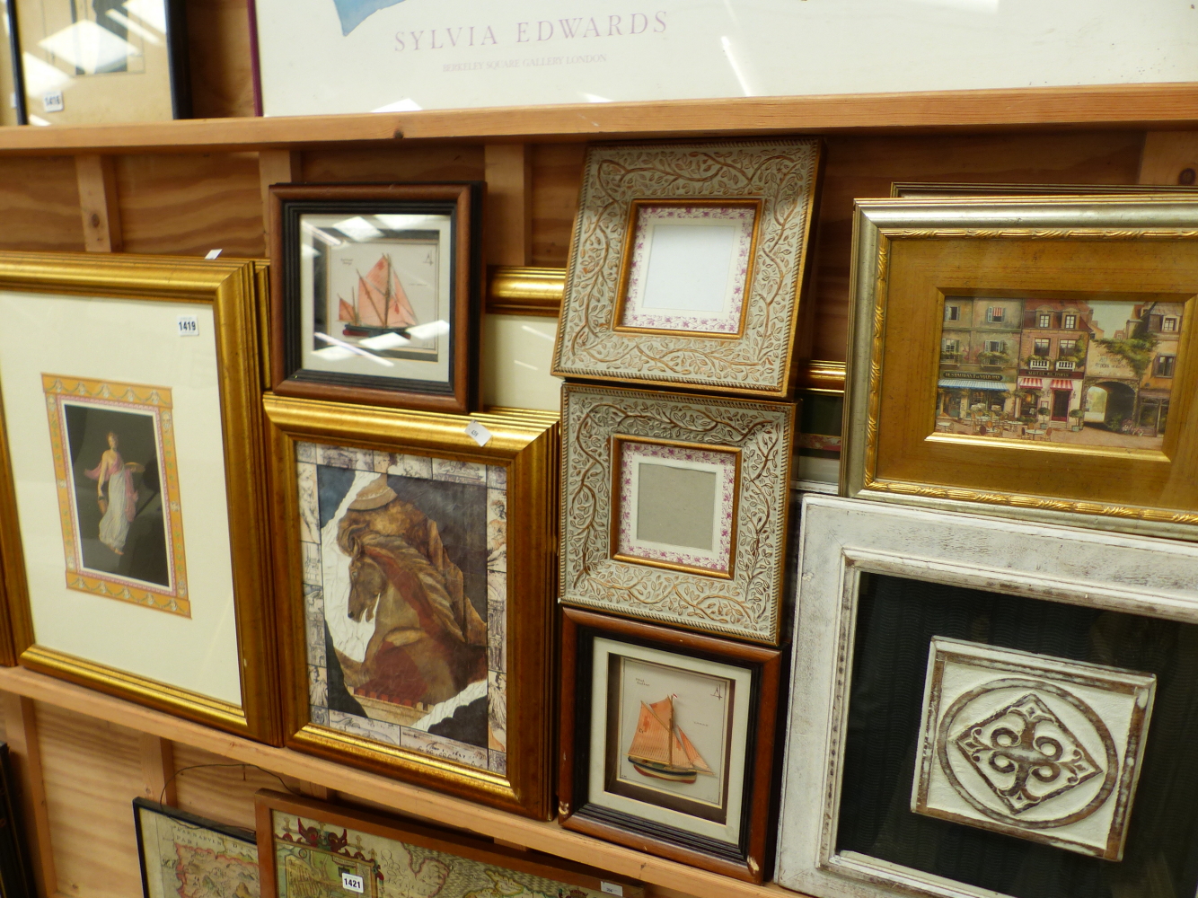 A LARGE COLLECTION OF GILT FRAMED AND OTHER FURNISHING PRINTS ETC.
