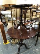 A 19th C. YEW WOOD TILT TOP CIRCULAR TABLE, THE BALUSTER COLUMN ON A TRIPOD WITH LONG NOSE CLUB