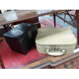 AN ORIENTAL LACQUER CADDY BOX AND A MID CENTURY DRESSING CASE.