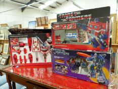 VINTAGE TRANSFORMERS BOXED, AUTOBOT AIR GUARDIAN JETFIRE, TOGETHER WITH AUTOBOT COMMANDER OPTIMUS