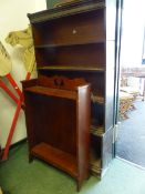 AN EARLY 20th C. OAK OPEN BOOKCASE OF FIVE SHELVES. W 89 x H 170cms. TOGETHER WITH A SMALLER ARTS