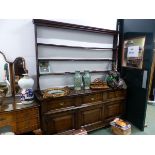 A LATE 18th/EARLY 19th C. OAK DRESSER WITH A THREE SHELF OPEN BACK, THE BASE WITH THREE DRAWERS OVER