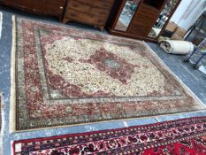 A GOOD QUALITY ORIENTAL CARPET OF PERSIAN TABRIZ DESIGN 360 x 272cms