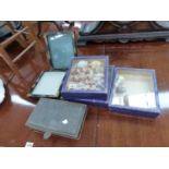 A SMALL COLLECTION OF 19th C. AND LATER KEYS, TWO LACQUER PHOTO FRAMES, SHELLS ETC.