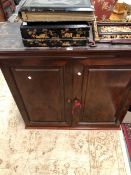 A 19th C. MAHOGANY TWO DOOR CABINET TO TAKE SHELVING. W 107 x D 38 x H 97cms.