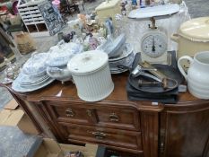 ASIATIC PHEASANT BLUE AND WHITE WARES, KITCHEN SCALES, AN ENAMEL BREAD BIN, A CHEESE DISH COVER