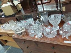 A QUANTITY OF VARIOUS DECORATIVE GLASSWARES.