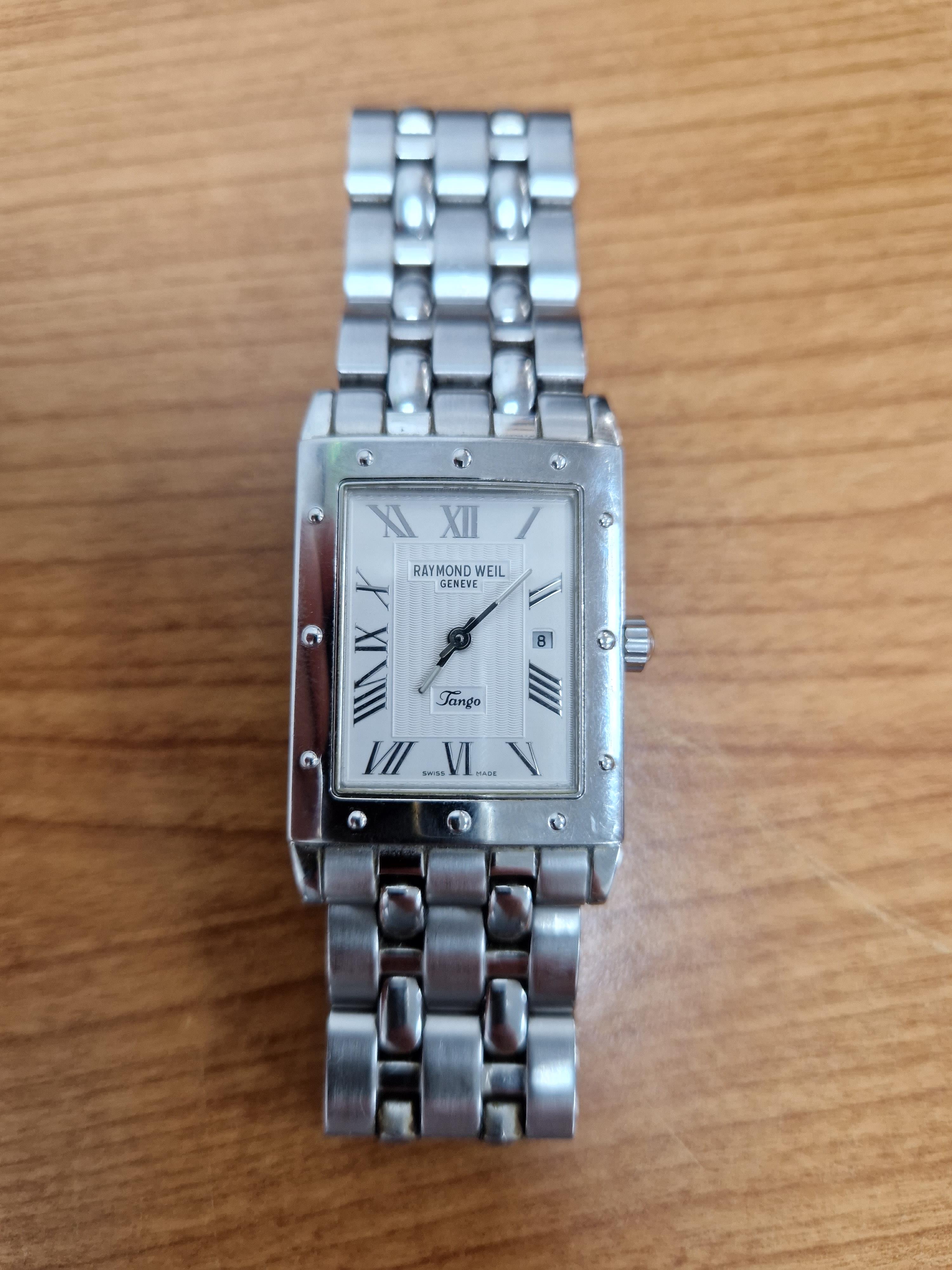 A GENTS STAINLESS STEEL TANGO, RAYMOND WEIL WATCH, ON A BI FOLDING CLASP.