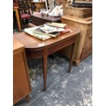 A GEORGE III CROSS BANDED AND LINE INLAID MAHOGANY TEA TABLE ON TAPERING SQUARE SECTIONED LEGS. W 45