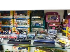 A COLLECTION OF CORGI, CLASSIC AND TWC DIE CAST CARS, MAINLY BOXED