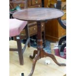 A 19th CENTURY DISH TOP TABLE ON YEW WOOD TRIPOD BASE.