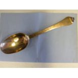 A SILVER SPOON BY THOMAS ALLEN, LONDON 1692, WITH A RATTAIL BOWL AND TRIFID HANDLE, 58gms.