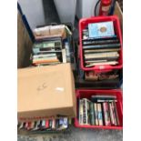 BOOKS: A LARGE QUANTITY OF BOOKS ON ANTIQUES AND FINE ART