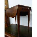 AN EARLY 19th CENTURY SHERATON SATIN WOOD AND EBONY LINE INLAID SMALL PEMBROKE TABLE WITH SHAPED