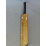 A WISDEN EXCELLER CRICKET BAT SIGNED BY THE 1926 AUSTRALIAN AND ENGLISH TEAMS
