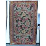 A FLORAL DESIGN KELIM ORIENTAL RUG 298 x 185 cms