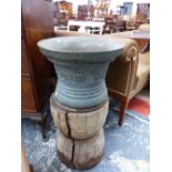 A VERY RARE LATE 17th CENTURY BRONZE MORTAR DATED 1693 ON A RAISED TURNED WOOD STAND. DIAMETER