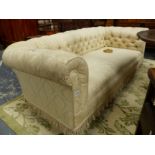 A VICTORIAN BUTTON UPHOLSTERED CHESTERFIELD SETTEE. H 70 X W 191 X D 90cms.