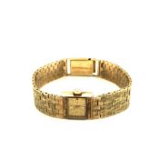 A VINTAGE HALLMARKED 9ct GOLD ACCURIST LADIES WRIST WATCH, ON A BRICK LINK STYLE BRACELET WITH A