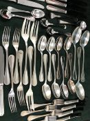 A CHRISTOFLE STERLING THREAD PATTERN PART CUTLERY SERVICE, COMPRISING: EIGHT STEEL BLADED TABLE