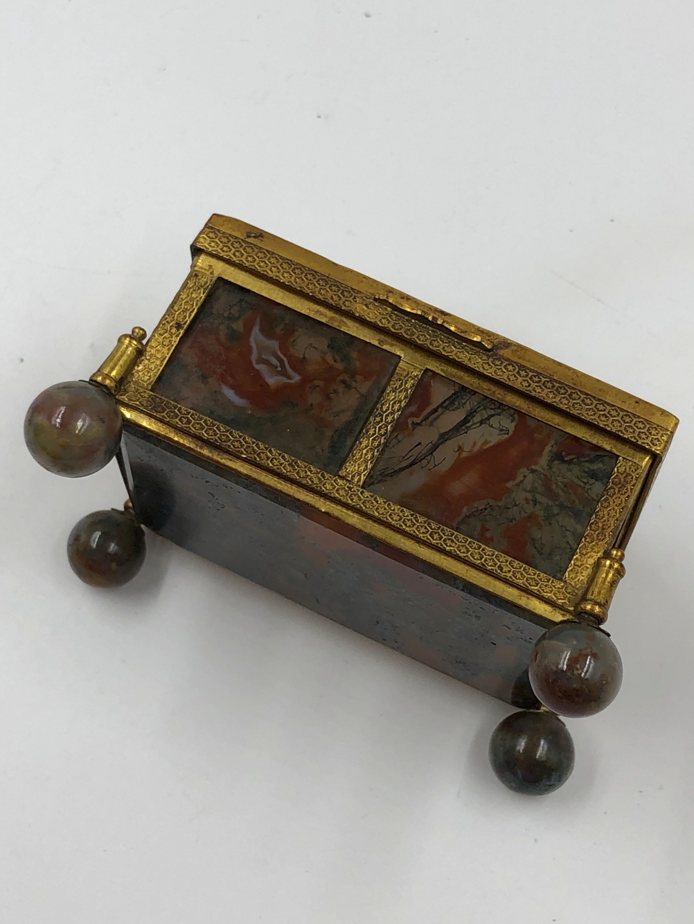 A 19th C. PIETRA DURA BOX, THE CHEQUER BOARD INLAY ABOVE FOUR BALL FEET. W 7cms. A RED AND GREEN - Image 4 of 19