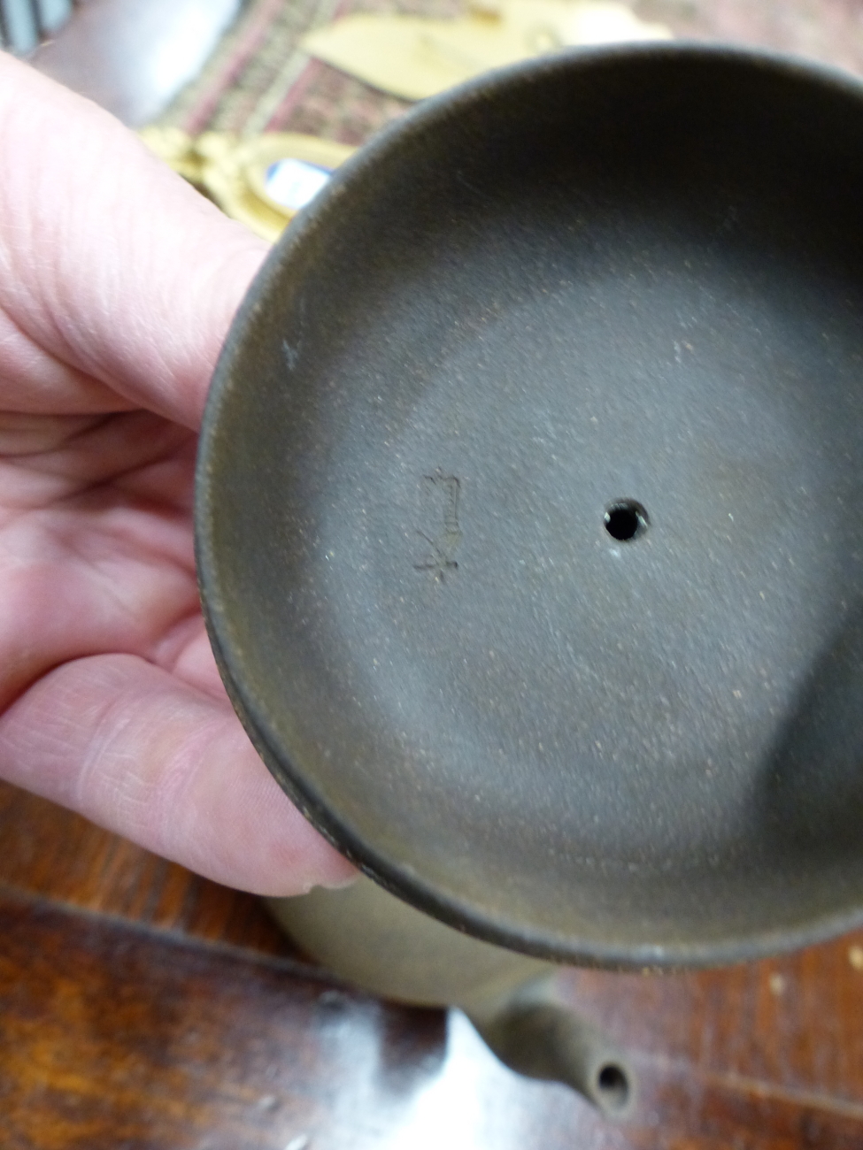 A CHINESE YIXING RED WARE TEA POT BEARING SEAL MARKS INSIDE THE COVER AND ON THE FOOT. Dia 15cms. - Image 13 of 15