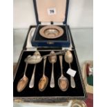 HALLMARKED SILVER COFFEE SPOONS AND A SMALL SILVER DISH.