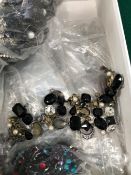 A LARGE QUANTITY OF COSTUME BEADS, JEWELLERY FINDINGS AND COMPONENTS FOR CRAFTING.