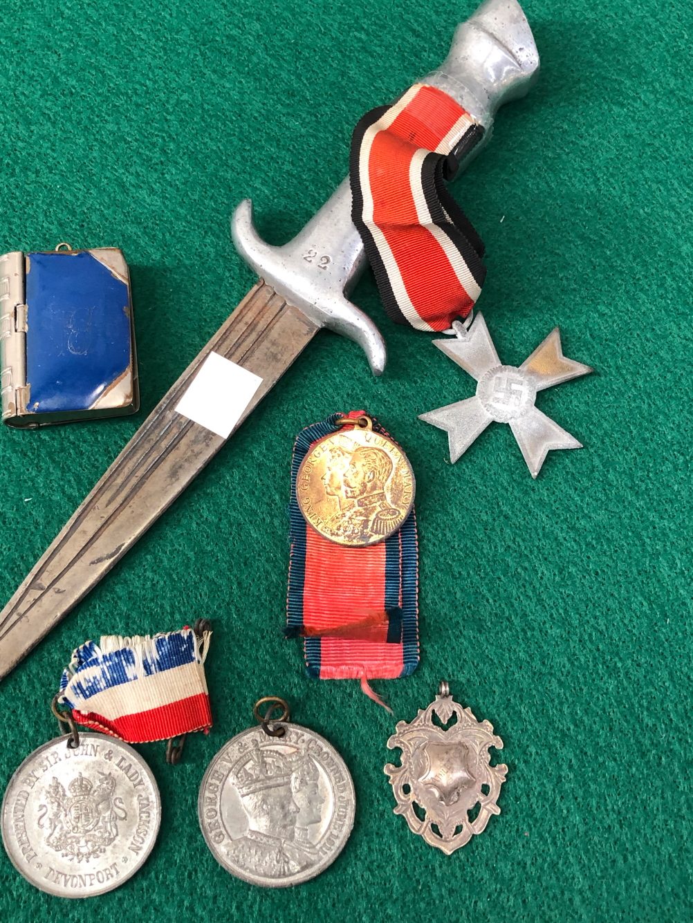 A GERMAN NAZI 1939 MEDAL, A KNIFE, COMMEMORATIVE MEDALS, A STAMP BOX AND A SILVER FOB. - Image 3 of 4