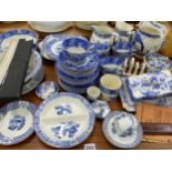 A QUANTITY OF BLUE AND WHITE DINNERWARES ETC.