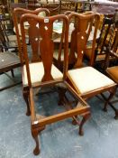 A SET OF QUEEN ANN STYLE DINING CHAIRS