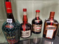 LIQUEURS: BOTTLES OF DRAMBUIE, COINTREAU, AMARULA, GRAND MARNIER AND TIA MARIA TOGETHER WITH A BOXED