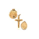 A VINTAGE 9ct GOLD LOCKET, AND A FURTHER 9ct LOCKET TOGETHER WITH A UNHALLMARKED CRUCIFIX ASSESSED