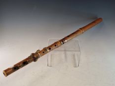AN EARLY 19th C. D'ALMAIN & CO LATE GOULDING & SON BOXWOOD FLUTE