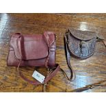 A VINTAGE GUCCI SHOULDER BAG, TOGETHER WITH A SMALL MULBERRY CROSS BODY HANDBAG