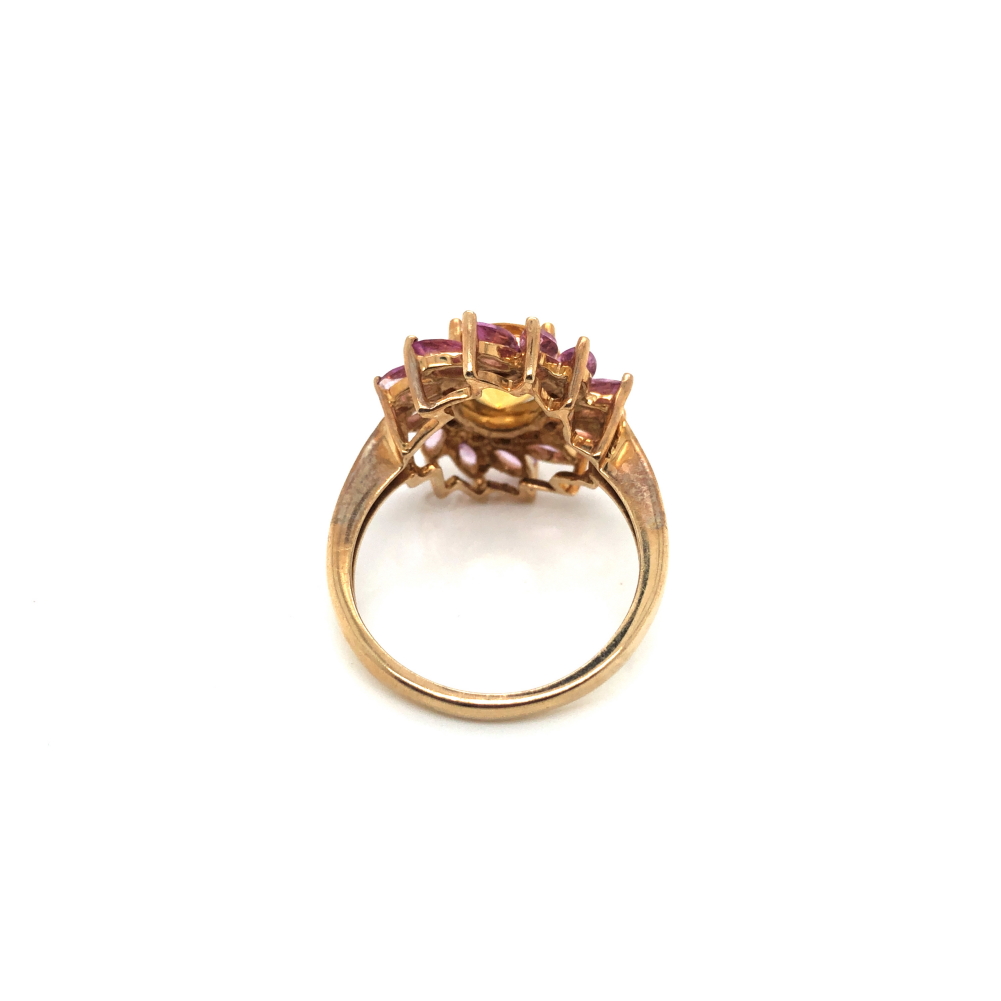 A 9ct HALLMARKED GOLD GEMSET FOLIATE STYLE RING. FINGER SIZE O. WEIGHT 4.42grms. - Image 2 of 4