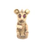 A VINTAGE HALLMARKED 9ct GOLD KOALA BEAR CHARM PENDANT. WEIGHT 5.59grms.