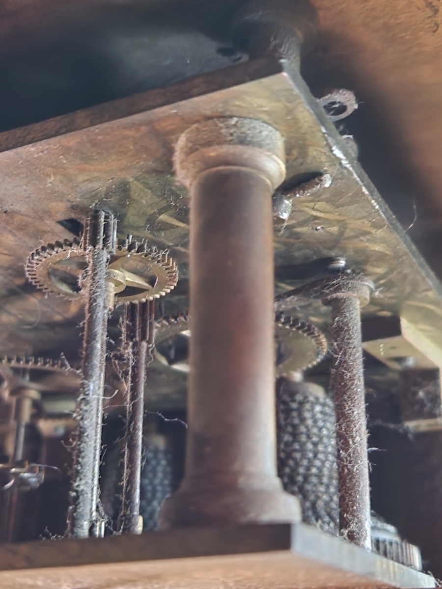 A 19th C. BRASS INLAID ROSEWOOD BRACKET CLOCK, THE MOVEMENT STRIKING ON A COILED ROD AND CHIMING - Image 13 of 17