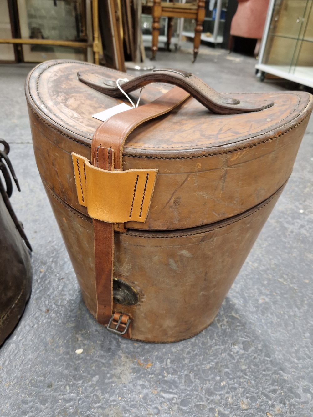 A LEATHER DOUBLE TOP HAT CASE LINED IN RED, TOGETHER WITH A COPPER CIRCULAR PAN WITH RING HANDLES. - Image 4 of 10