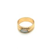 A 9ct HALLMARKED GOLD AND OPAL BAND RING. FINGER SIZE V. WEIGHT 7.60grms