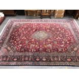 AN ANTIQUE PERSIAN COUNTRY HOUSE KESHAN CARPET. 434 x 310cms