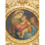 AFTER RAPHAEL, LA MADONNA DELLA SEDIA, OIL ON CANVAS, THE ROUNDEL IN AN ELABORATE GILT FRAME. Dia.