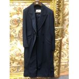 A AQUASCUTUM OF LONDON NAVY LADIES LONG TRENCH COAT. (SIZE M/lL)