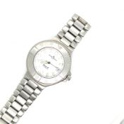 A BAUME & MERCIER FORMULA S, AUTOMATIC STAINLESS STEEL WRIST WATCH ON A BI-FOLDING STRAP, WITH A