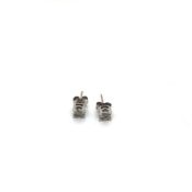 A PAIR OF 9ct WHITE GOLD HALLMARKED DIAMOND STUD EARRINGS. GROSS WEIGHT 1.05grms.