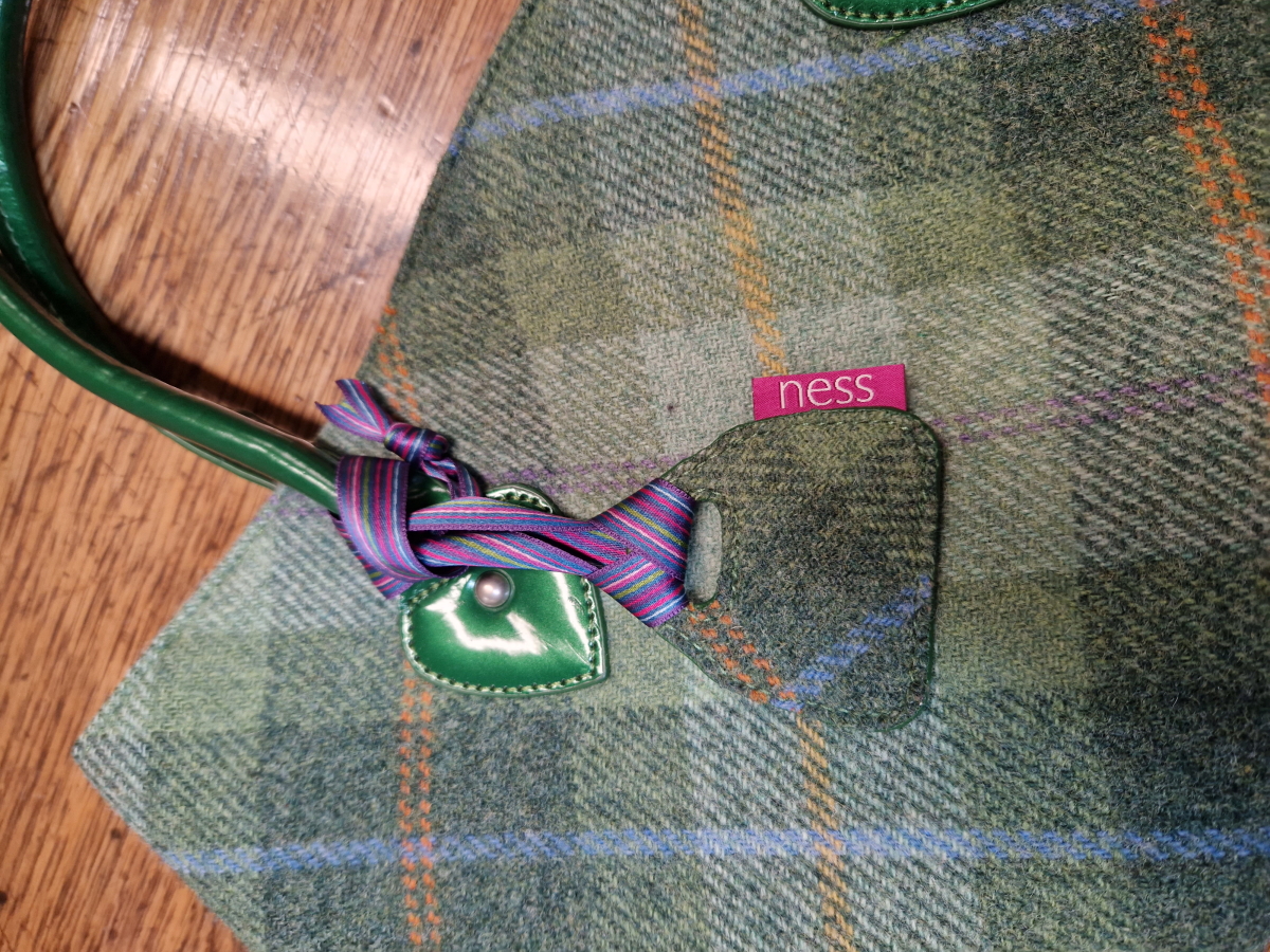 THREE NESS OF SCOTLAND TWEED HANDBAGS - Image 4 of 4