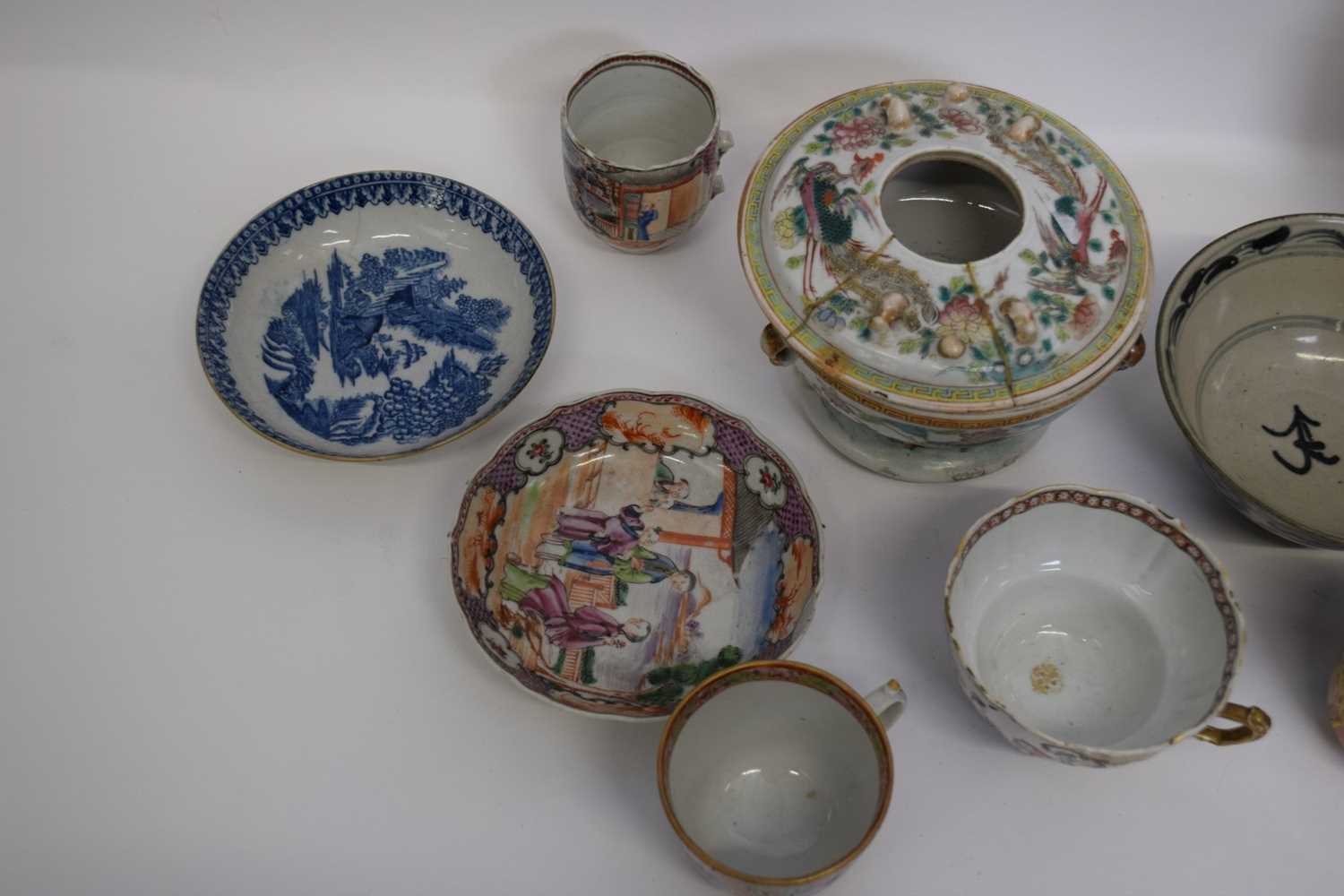 Group of Chinese porcelain cups, saucers, small bowls, vase and cover, 18th and 19th century, ( - Image 2 of 4